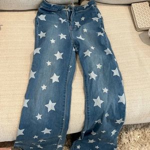 Stretchy Bootcut Jeans with stars !! These are in GREAT condition!!